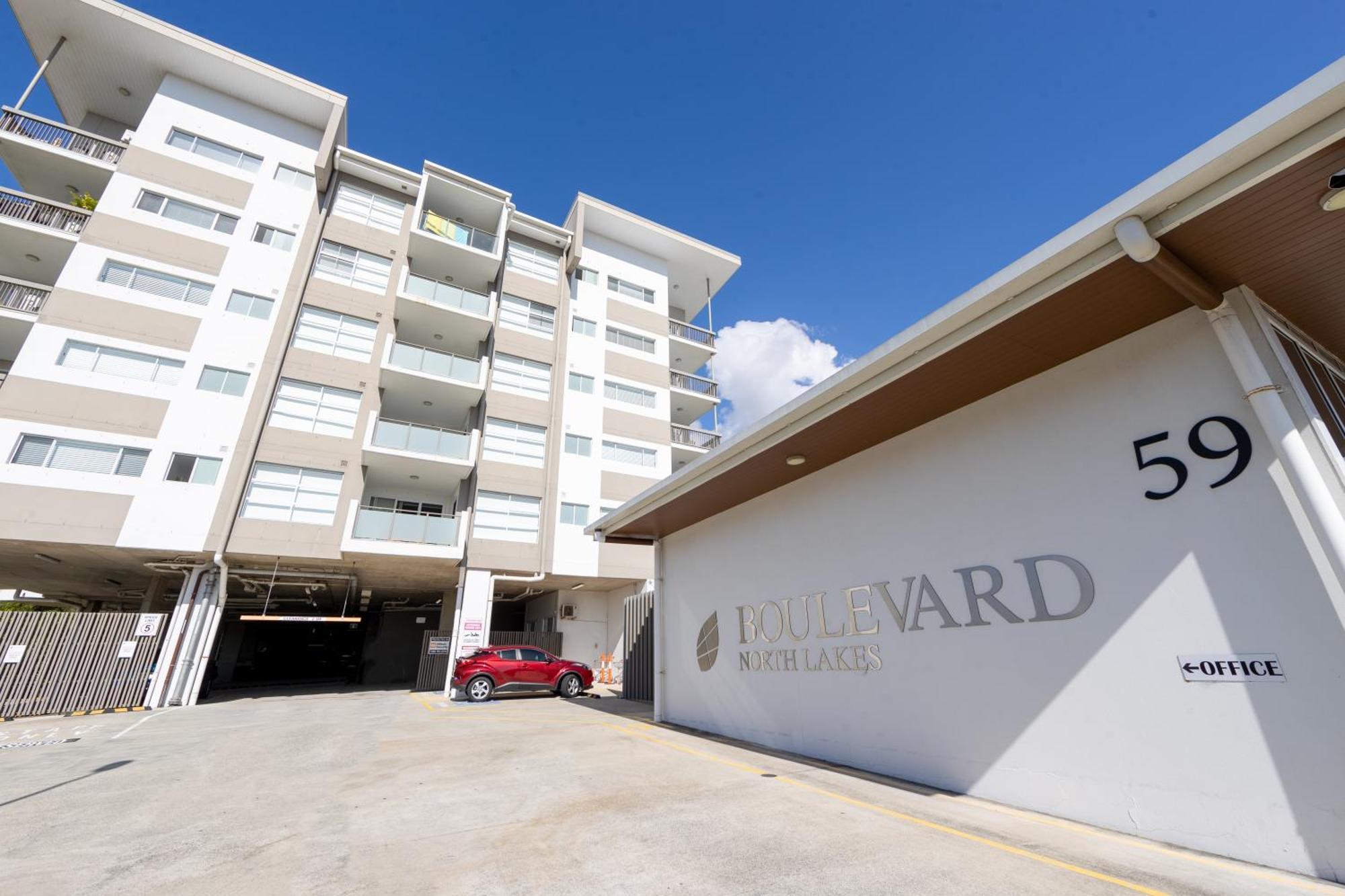 Boulevard North Lakes Apartment Exterior photo